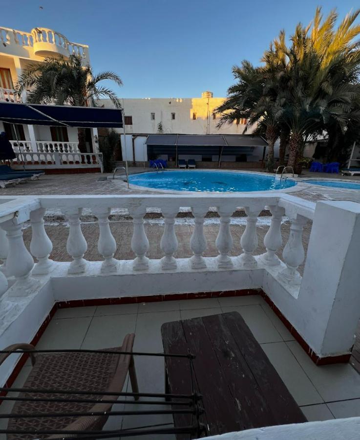 דהב Octopus Hotel מראה חיצוני תמונה